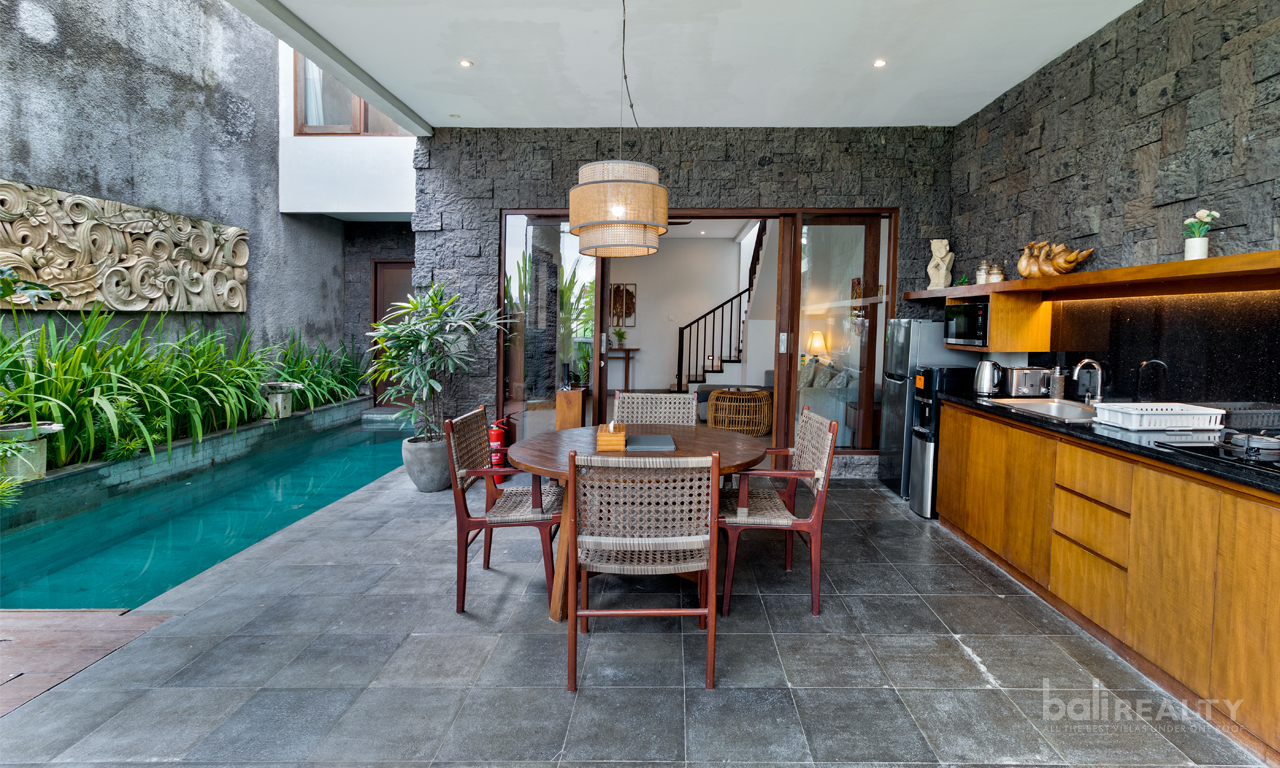 Freehold 5 Bedroom Villa With Two Adjoining Units in Prime Batu Bolong – Canggu! — image 17
