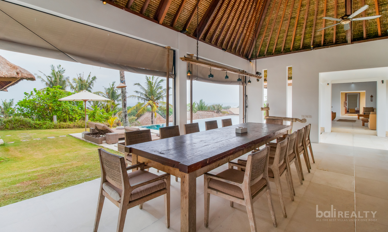 Brand New Iconic Freehold Beachfront Villa Complex — image 4