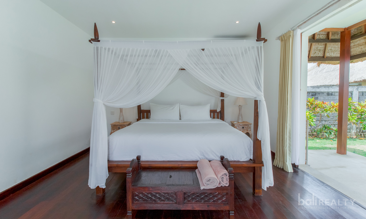 Brand New Iconic Freehold Beachfront Villa Complex — image 7