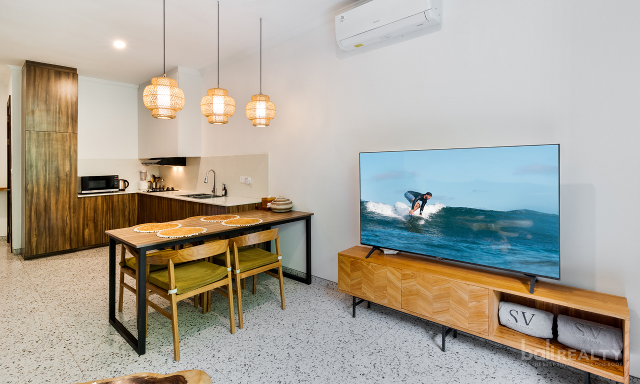 Smart Investment: Fully Furnished Two-Bedroom Villa with Contemporary Design, Just Steps from Berawa Beach — image 2