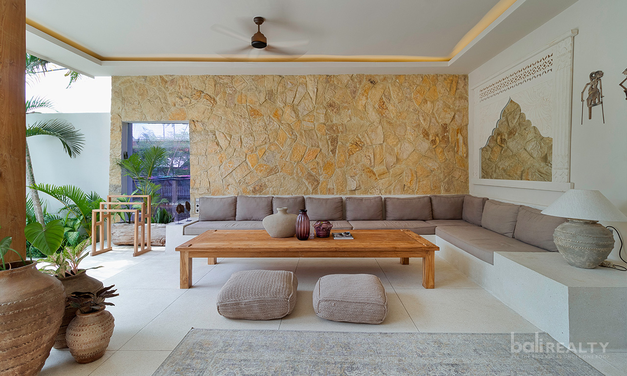 Brand New Modern Three-Bedroom Villa with Long Lease in Berawa’s Prime Locale — image 2