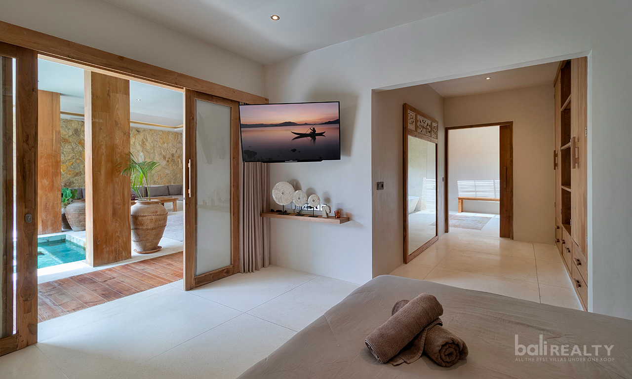 Brand New Modern Three-Bedroom Villa with Long Lease in Berawa’s Prime Locale — image 6