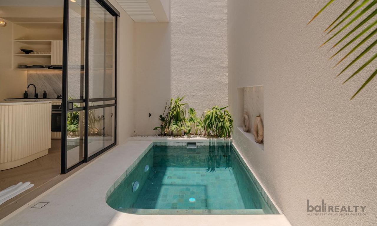 Stylish Two-Bedroom Villa with Long Lease in Berawa’s Prime Locale — image 8