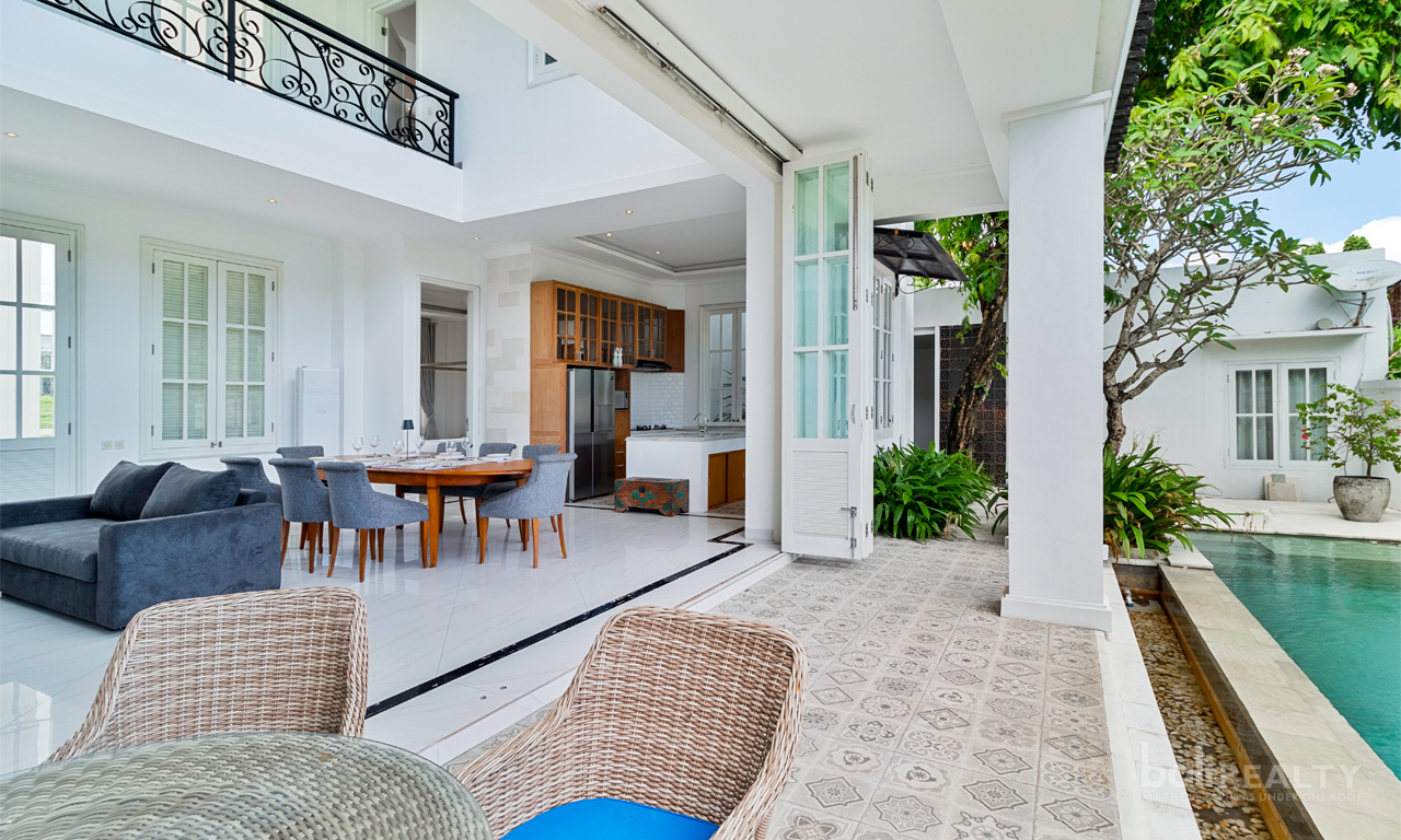 Available for Yearly Rental: Four-Bedroom Family Villa in Berawa, Short Drive to the Beach — image 2