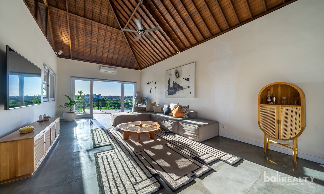 Spacious & Elegant 4-Bedroom Villa for Yearly Rent in Prime Berawa, Canggu – 3013 — image 4