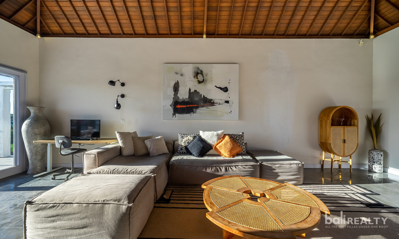 Spacious & Elegant 4-Bedroom Villa for Yearly Rent in Prime Berawa, Canggu – 3013 — image 6