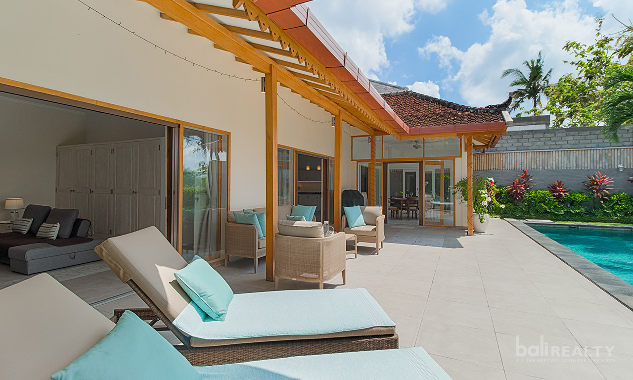 Idyllic Traditional Three-Bedroom Villa with Rice Field Views in Padang Tawang, Canggu — image 16
