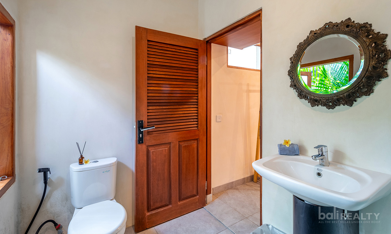 20-Year Leasehold Two-Bedroom Villa in Rapidly Developing Padonan, Canggu — image 11