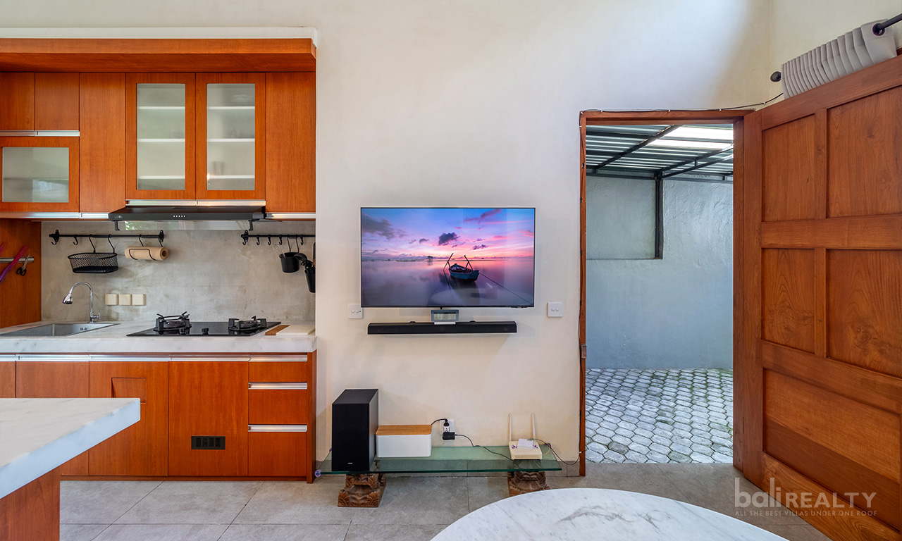 20-Year Leasehold Two-Bedroom Villa in Rapidly Developing Padonan, Canggu — image 2