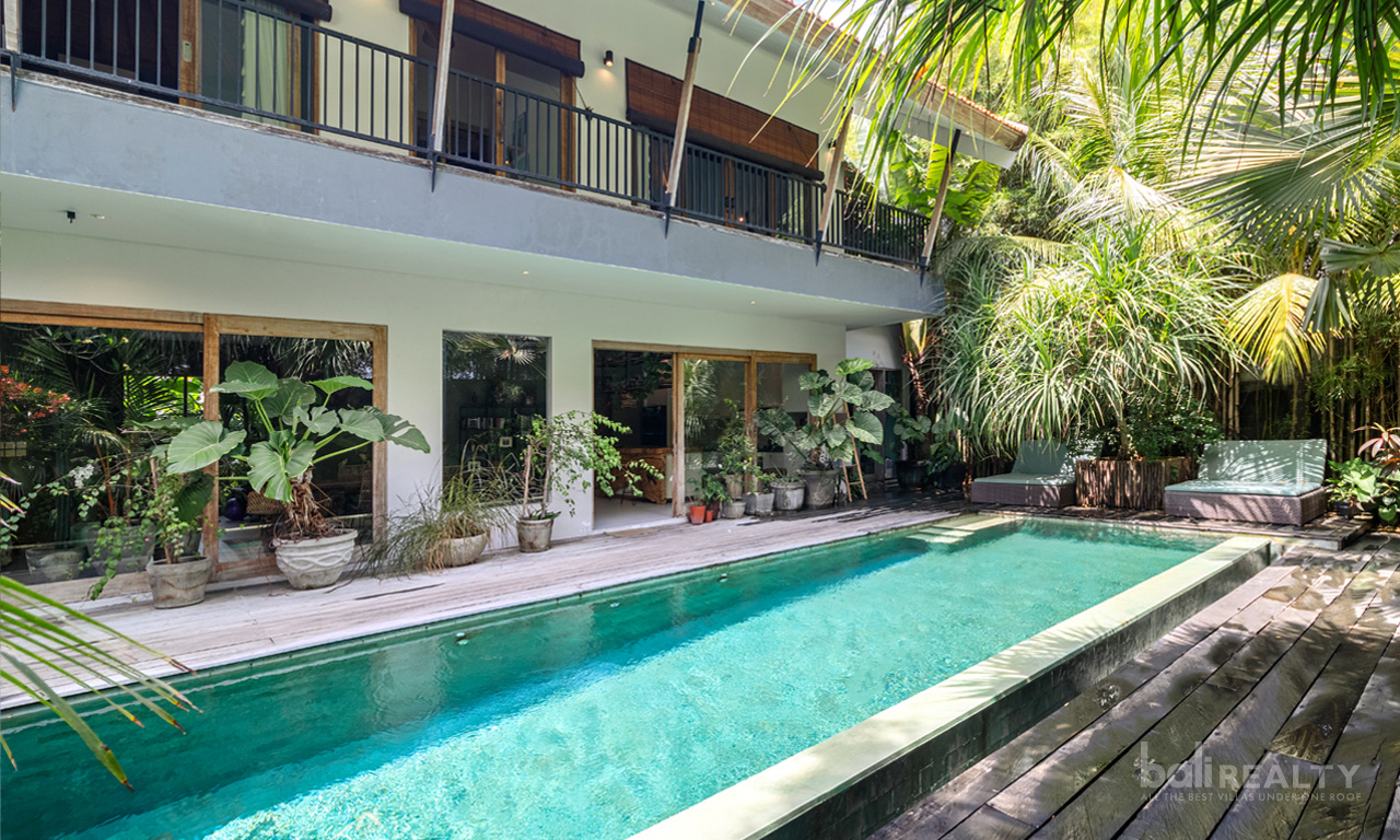 Smart Investment in Prime Canggu: Four-Bedroom Villa with Long Lease in Tourism Zone — image 2