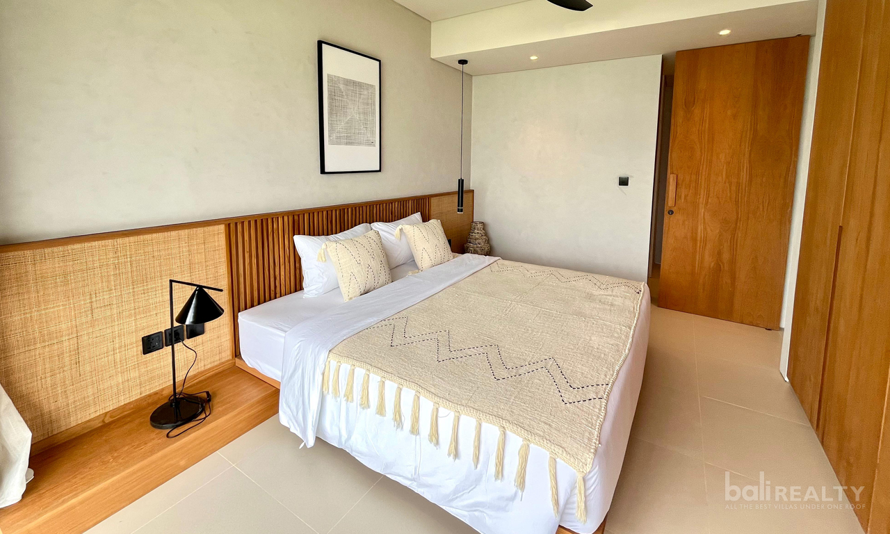 Brand New Three-Bedroom Villa: Yearly Rental with Rice Field View in Tumbak Bayuh — image 9
