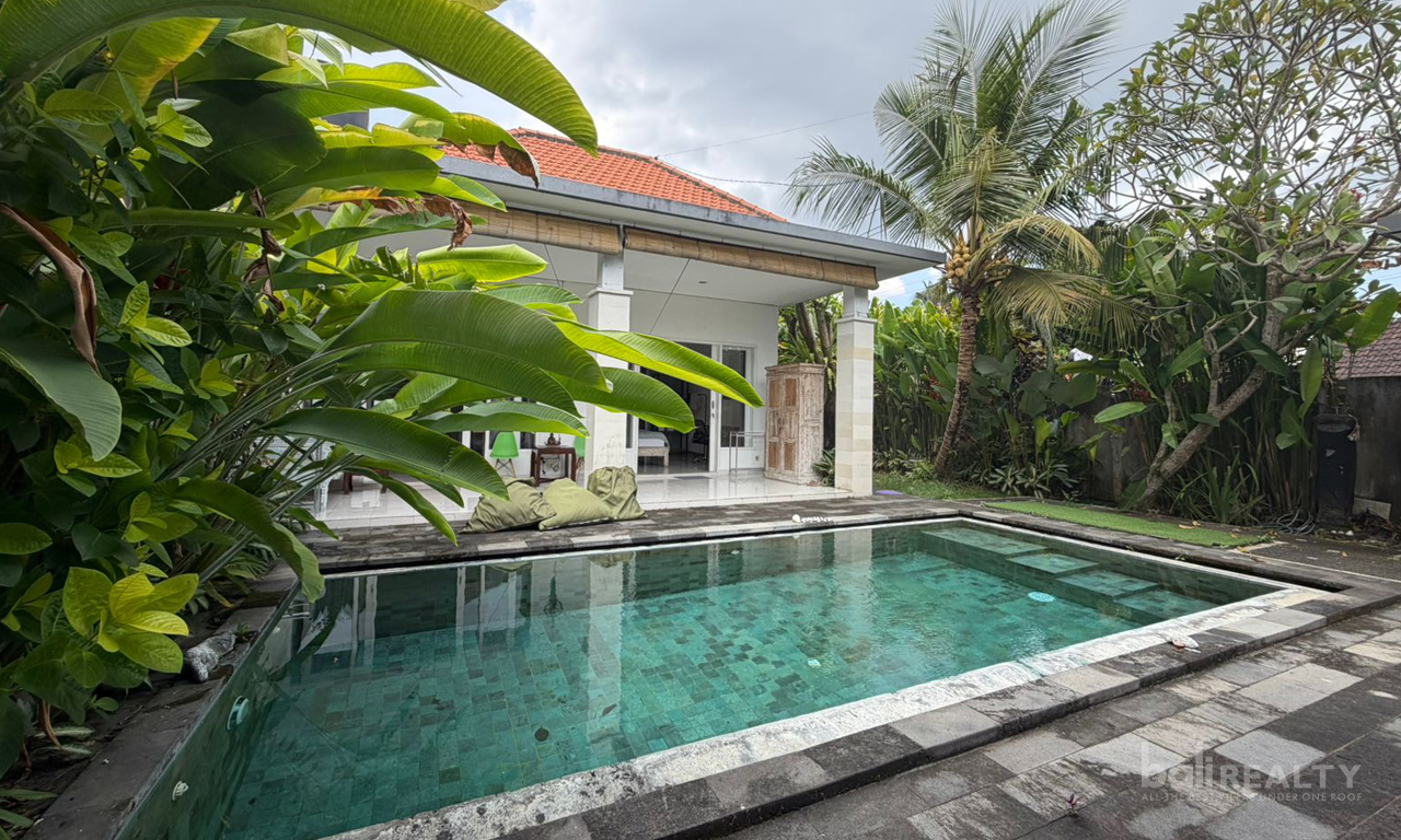Three-Bedroom Villa for Yearly or Monthly Rental in Padonan Area