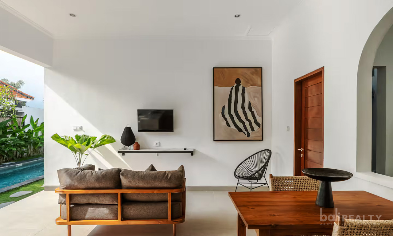 Designer 2-Bedroom Tropical Villa for Yearly Rental in Canggu Padang Linjong 2997 — image 3