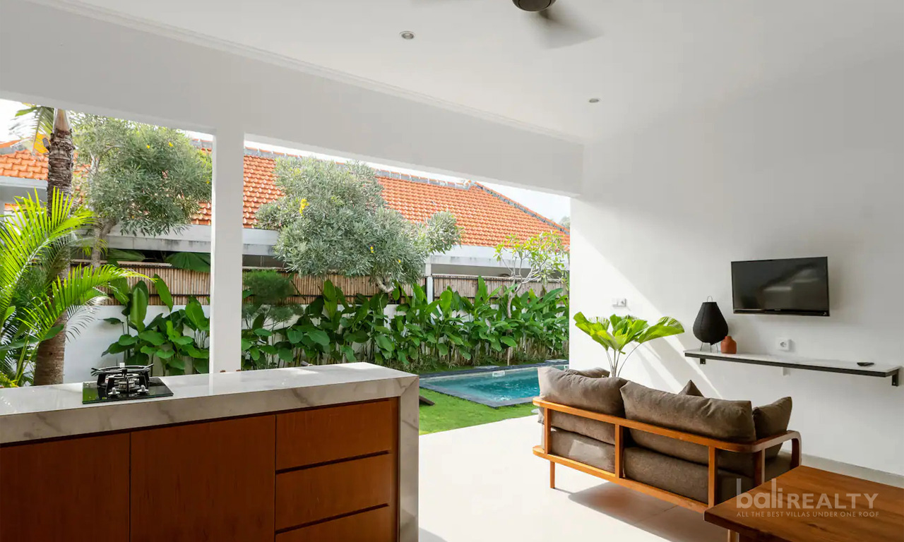 Designer 2-Bedroom Tropical Villa for Yearly Rental in Canggu Padang Linjong 2997 — image 4