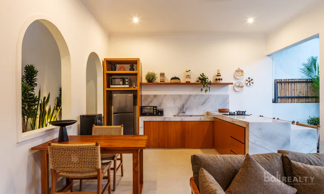 Designer 2-Bedroom Tropical Villa for Yearly Rental in Canggu Padang Linjong 2997 — image 7