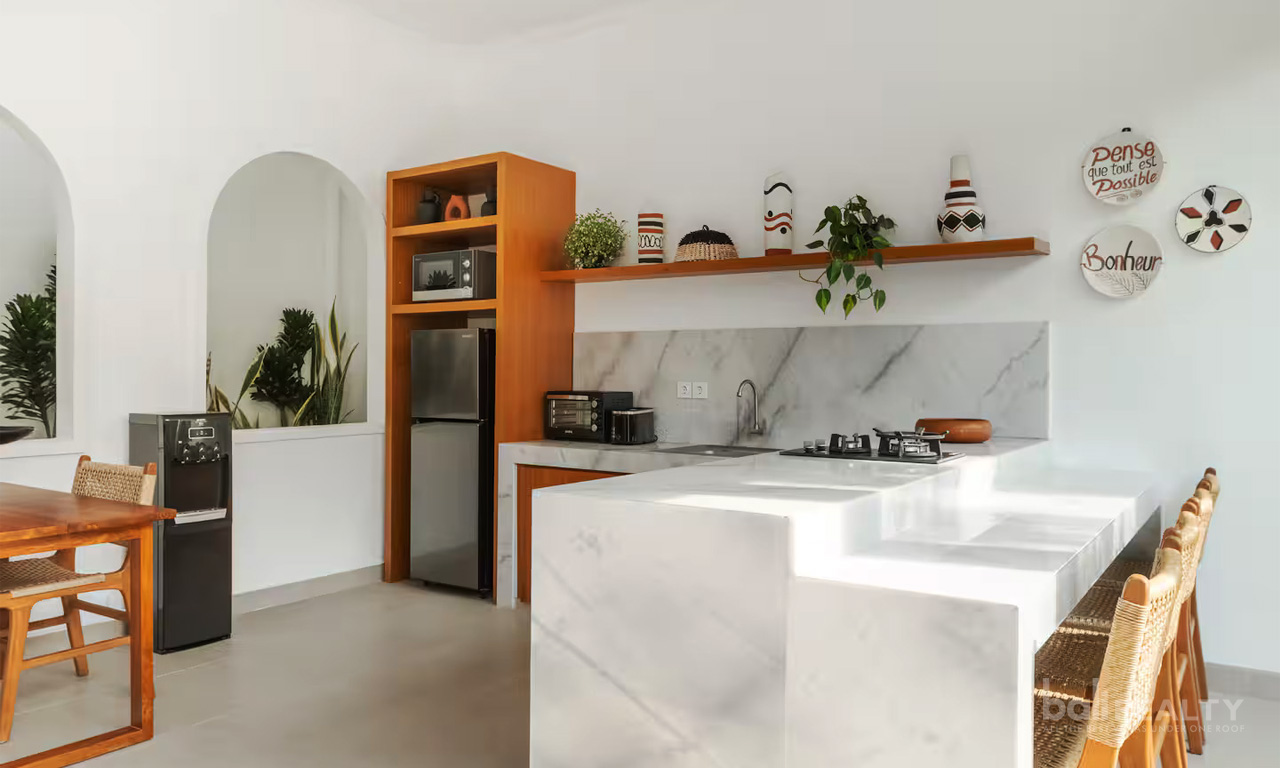 Designer 2-Bedroom Tropical Villa for Yearly Rental in Canggu Padang Linjong 2997 — image 8