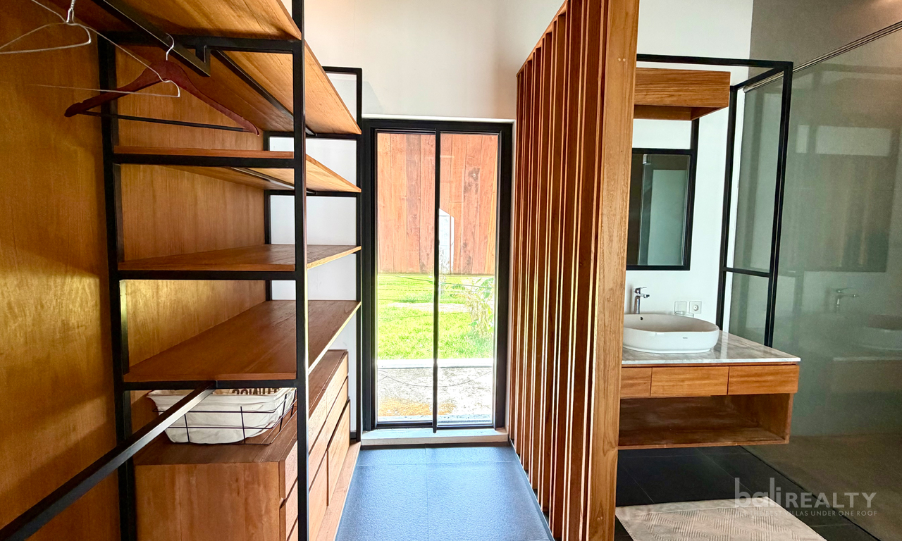 Family-Friendly Three-Bedroom Villa Near Cemagi Beaches: Yearly and Monthly Rental — image 18