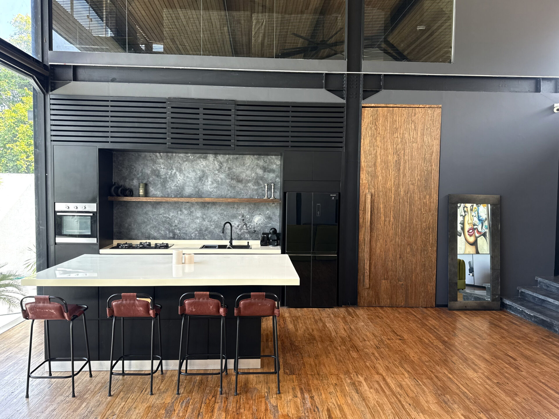 Modern Industrial 3-Bedroom Riverside Villa for Rent in Umalas — image 12