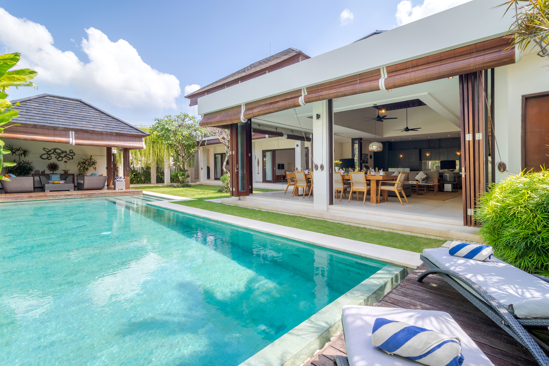 The Maya Villa, Canggu 4 bedroom contemporary 2 storey villa, Bali