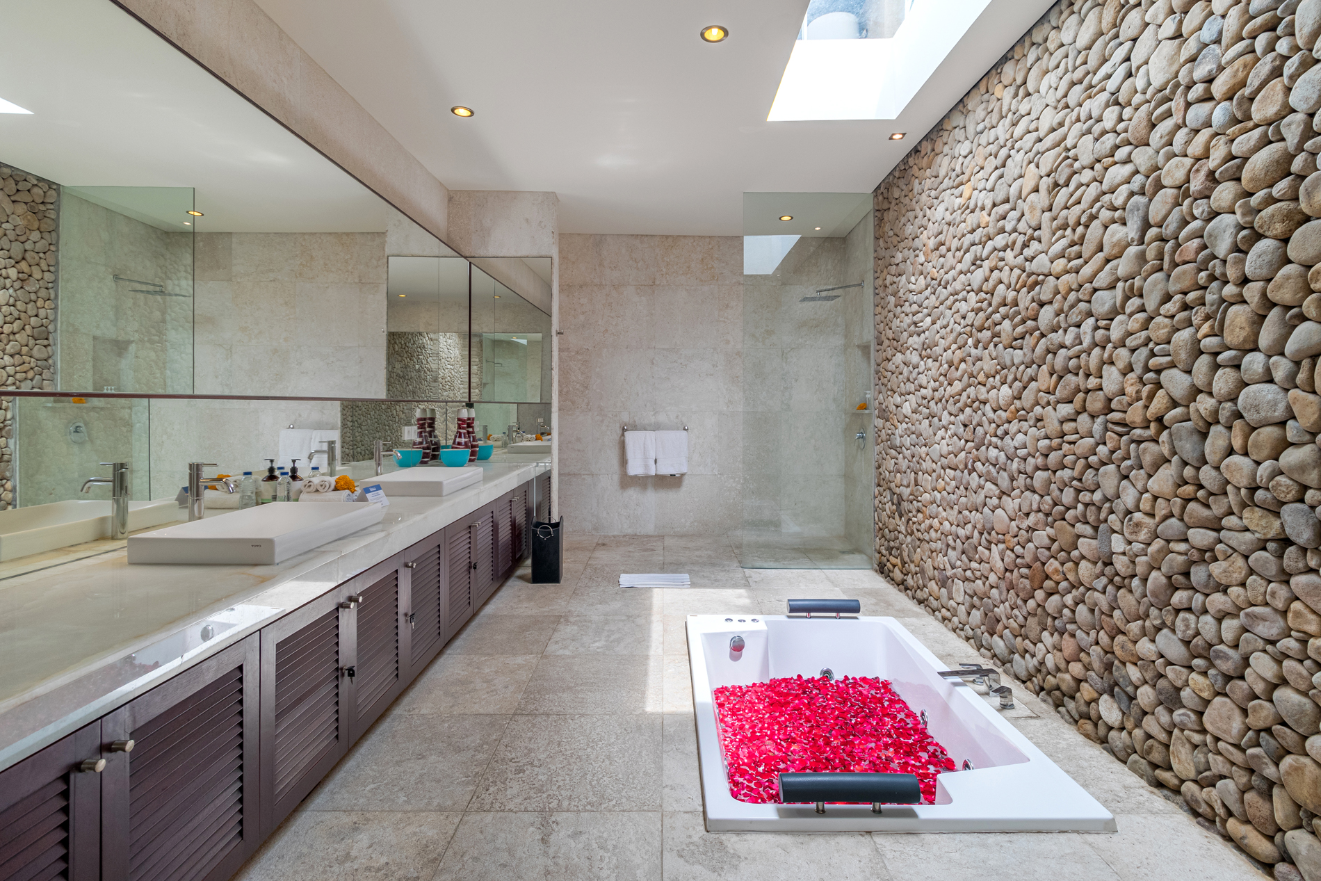 Villa Grand Residence Seminyak ~ Asia Holiday Retreats, Luxury Villas. Handpicked by Experts — image 12