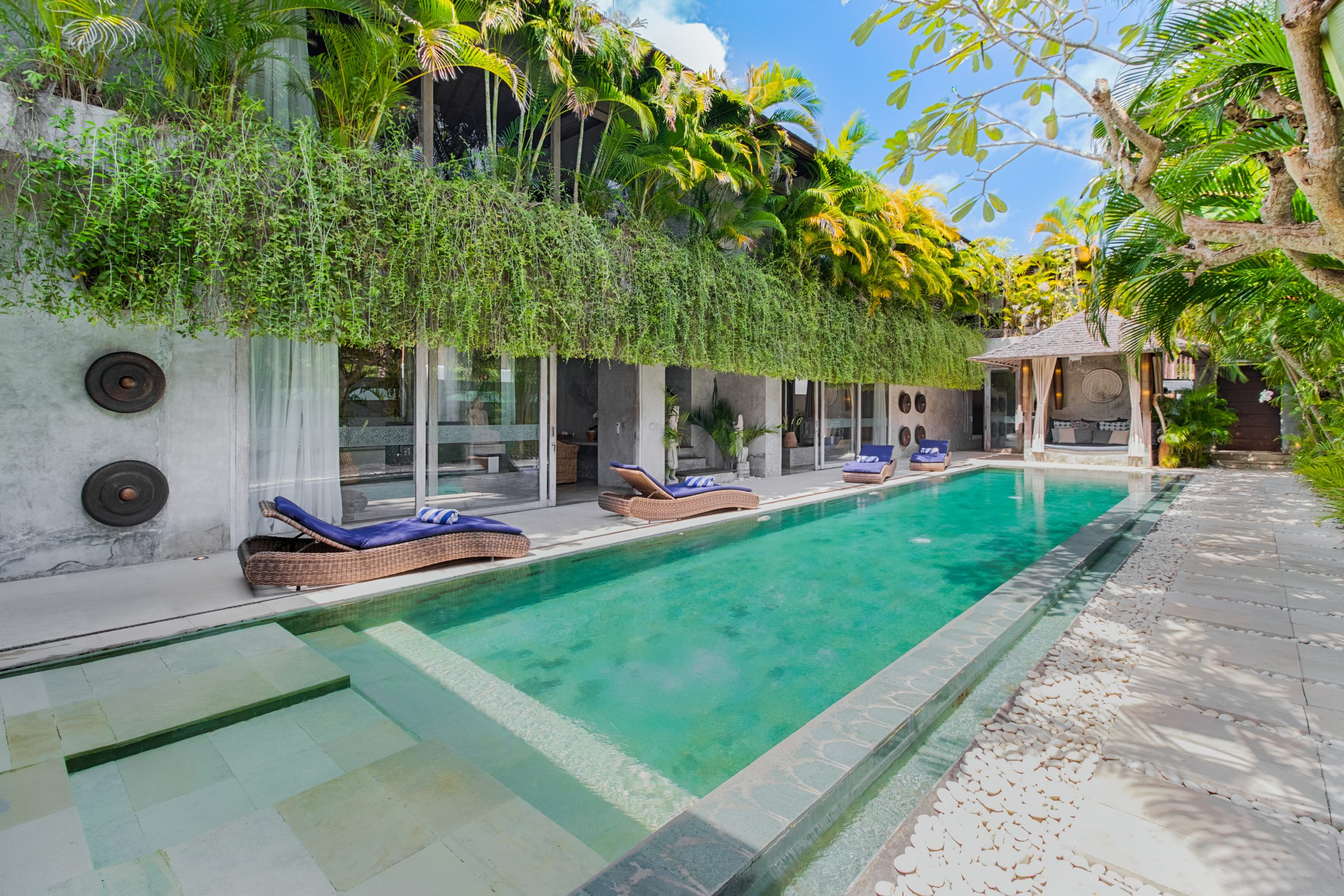 Villa Ipanema, 5 bedroom villa in greater Seminyak area, Bali
