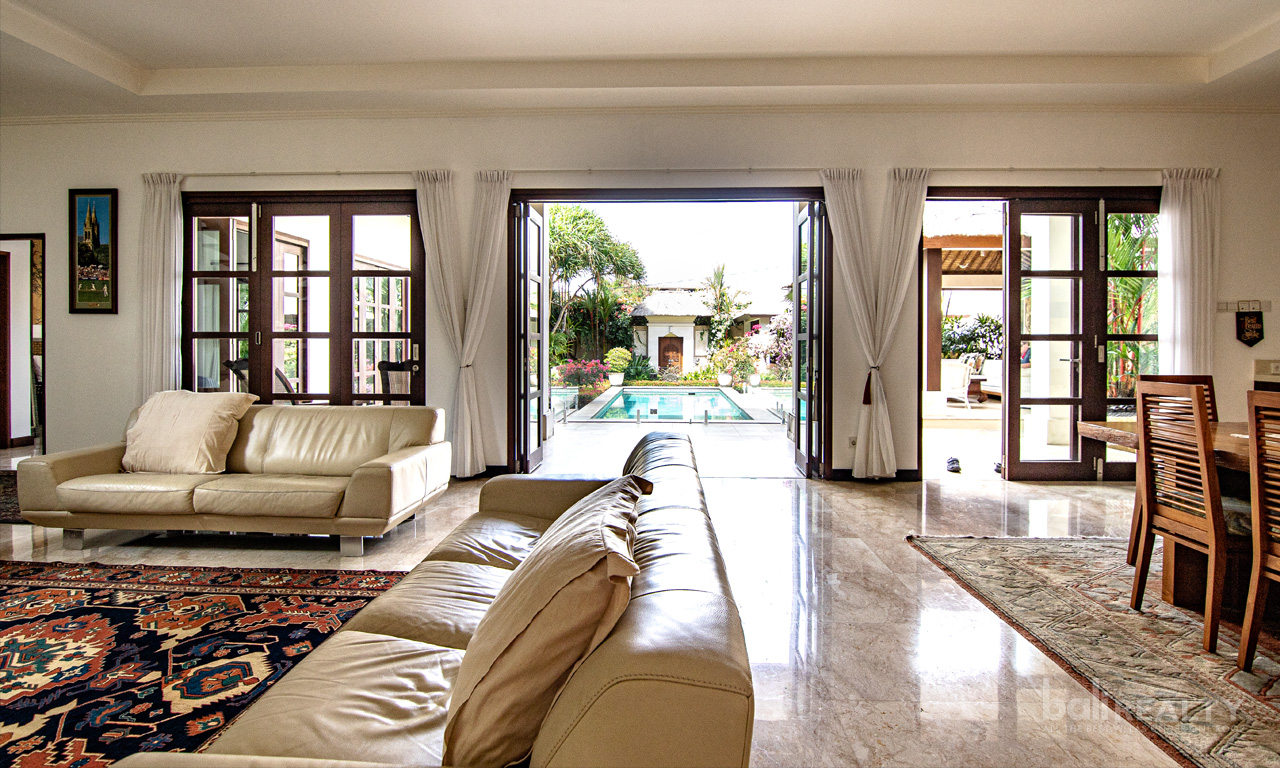 Spacious 3-Bedroom Freehold Villa on 663sqm – Walk to Jimbaran Beach – 2979 — image 4