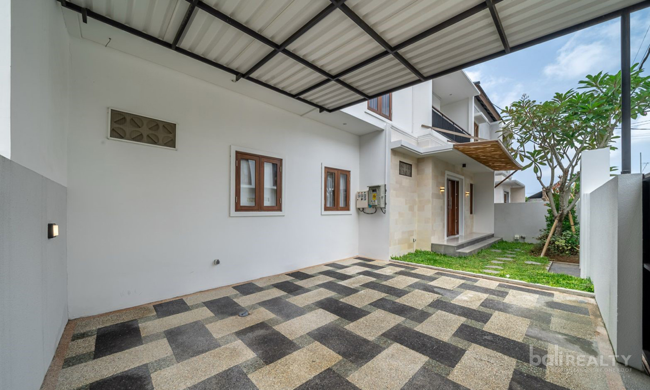 Newly Built Four-Bedroom Villa in Prime Kerobokan Location — image 9