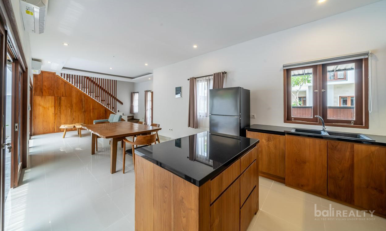 Newly Built Four-Bedroom Villa in Prime Kerobokan Location — image 3