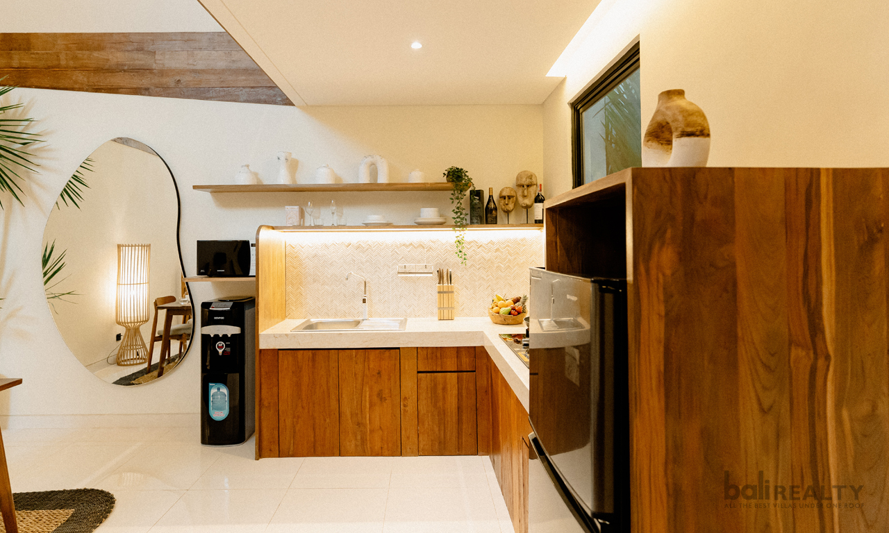 Bohemian-Style: Two-Bedroom Villa, Fully Furnished with Long Lease in Seminyak — image 3