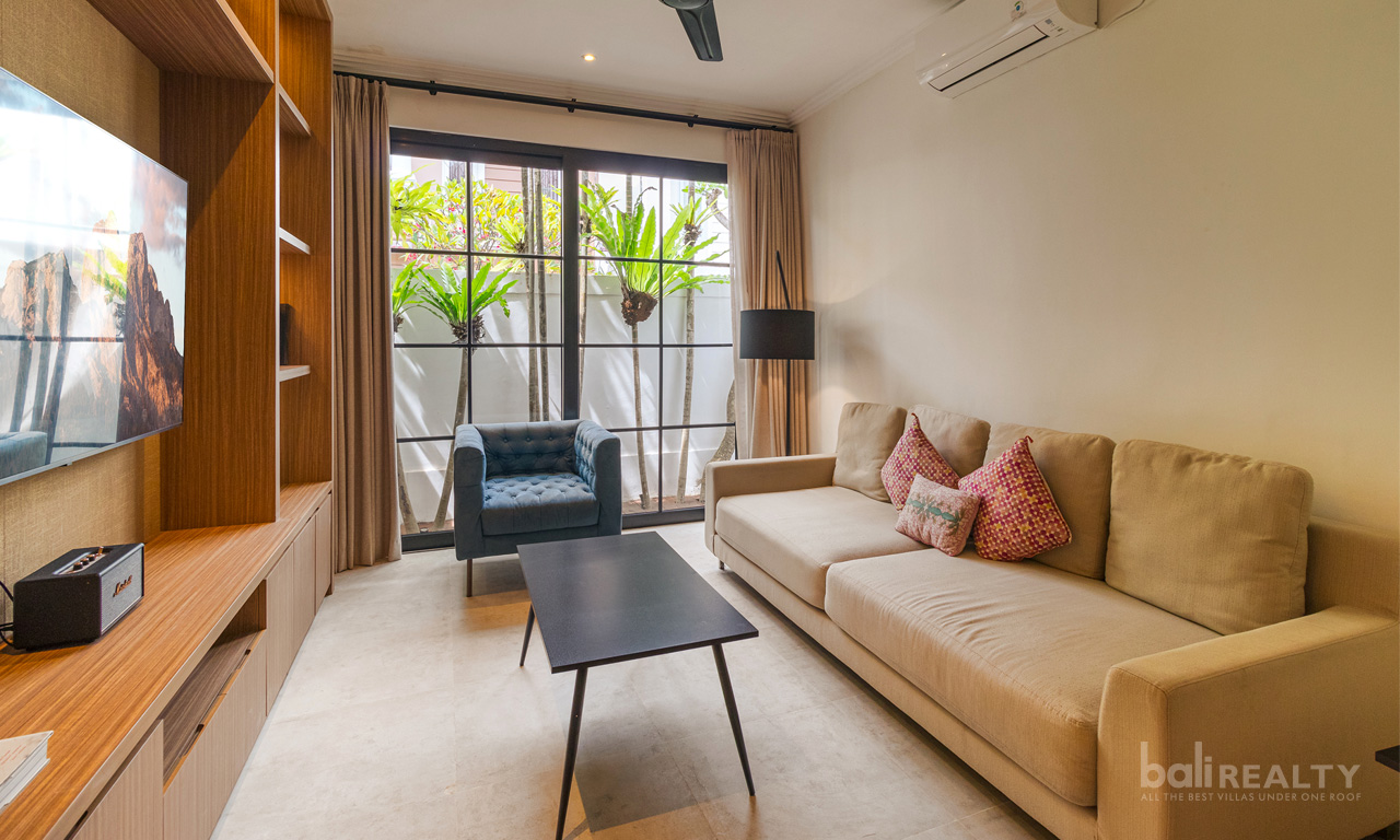 Contemporary Cozy Three-Bedroom Freehold Villa in the Seminyak Area