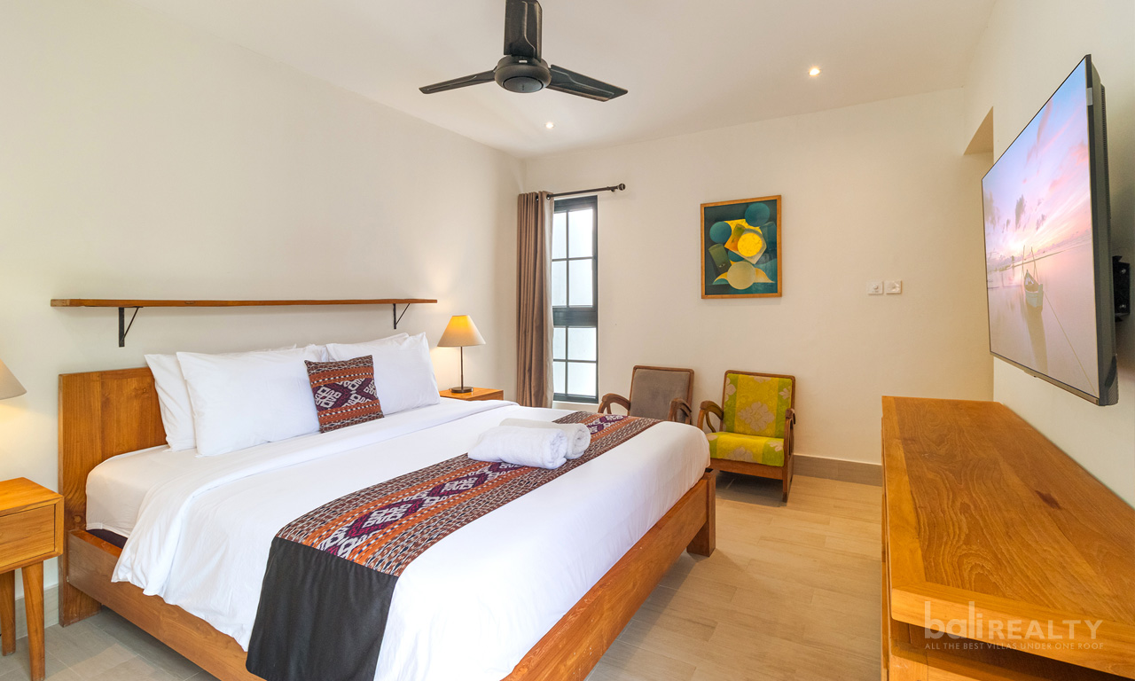 Contemporary Cozy Three-Bedroom Freehold Villa in the Seminyak Area — image 11