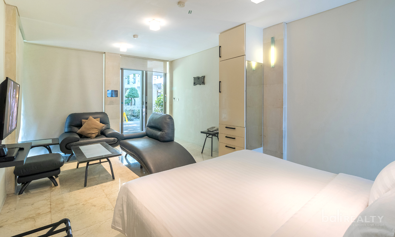 Ground Floor Studio Apartment with 21 Year Lease on the Double Six Beachfront — image 5