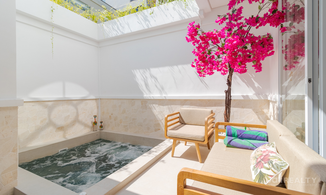 Three-Bedroom Villa in Prime Central Legian: Ideal for Living & Investment – 2974