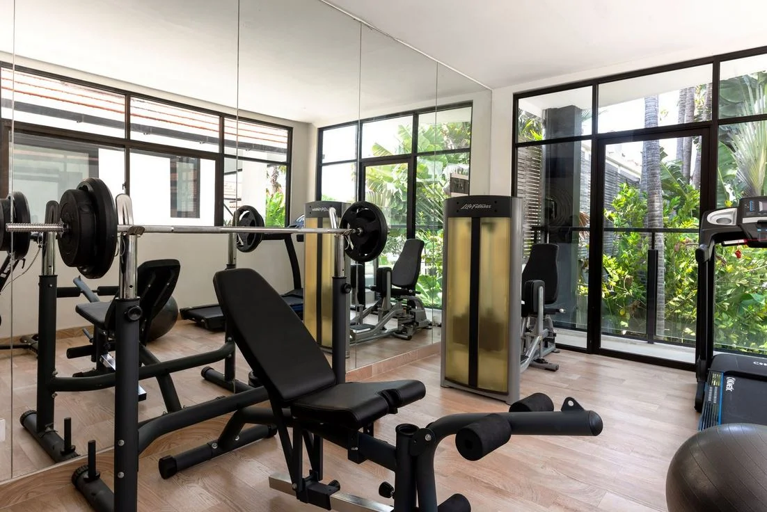Luxe 7-Bedroom Villa in Seminyak — A Stylish Tropical Escape for Families & Big Groups — image 11