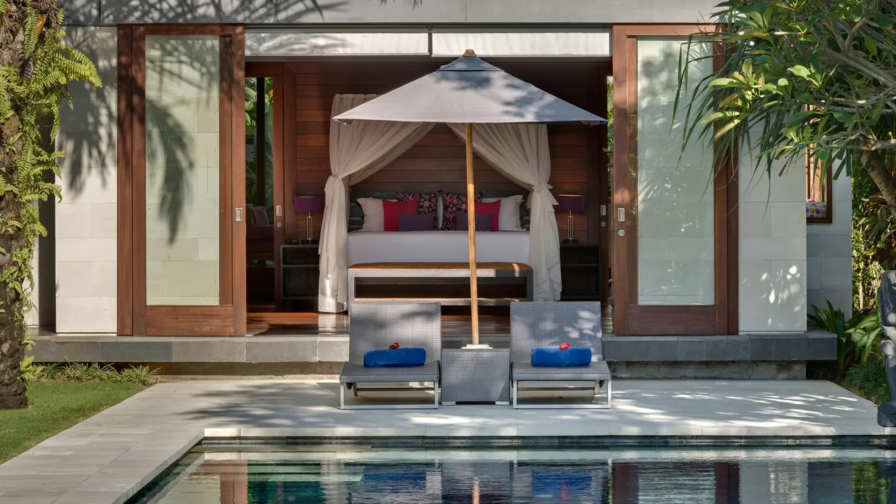 Luxury 4-Bedroom Villa with Sunset Rooftop in Canggu — image 16
