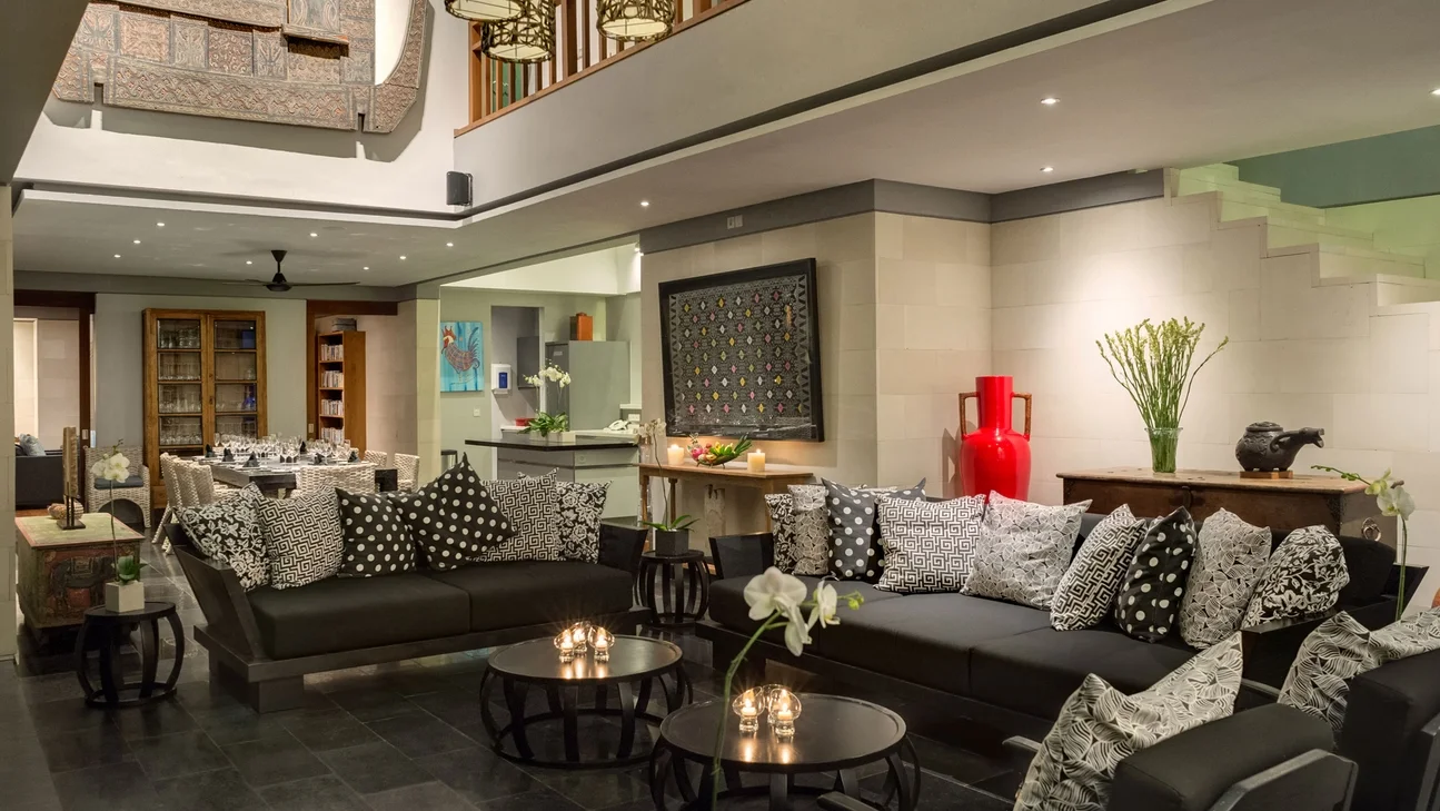 Luxury 4-Bedroom Villa with Sunset Rooftop in Canggu — image 19