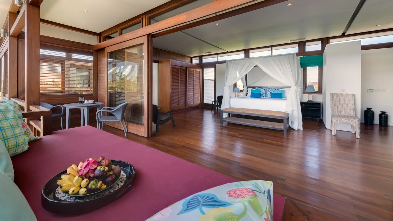 Luxury 4-Bedroom Villa with Sunset Rooftop in Canggu — image 4