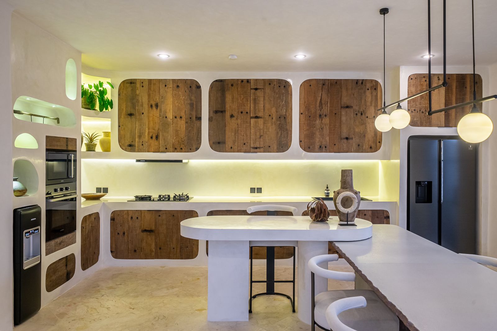 Mediterranean 4+1 Bedroom Villa in Central Berawa — image 13
