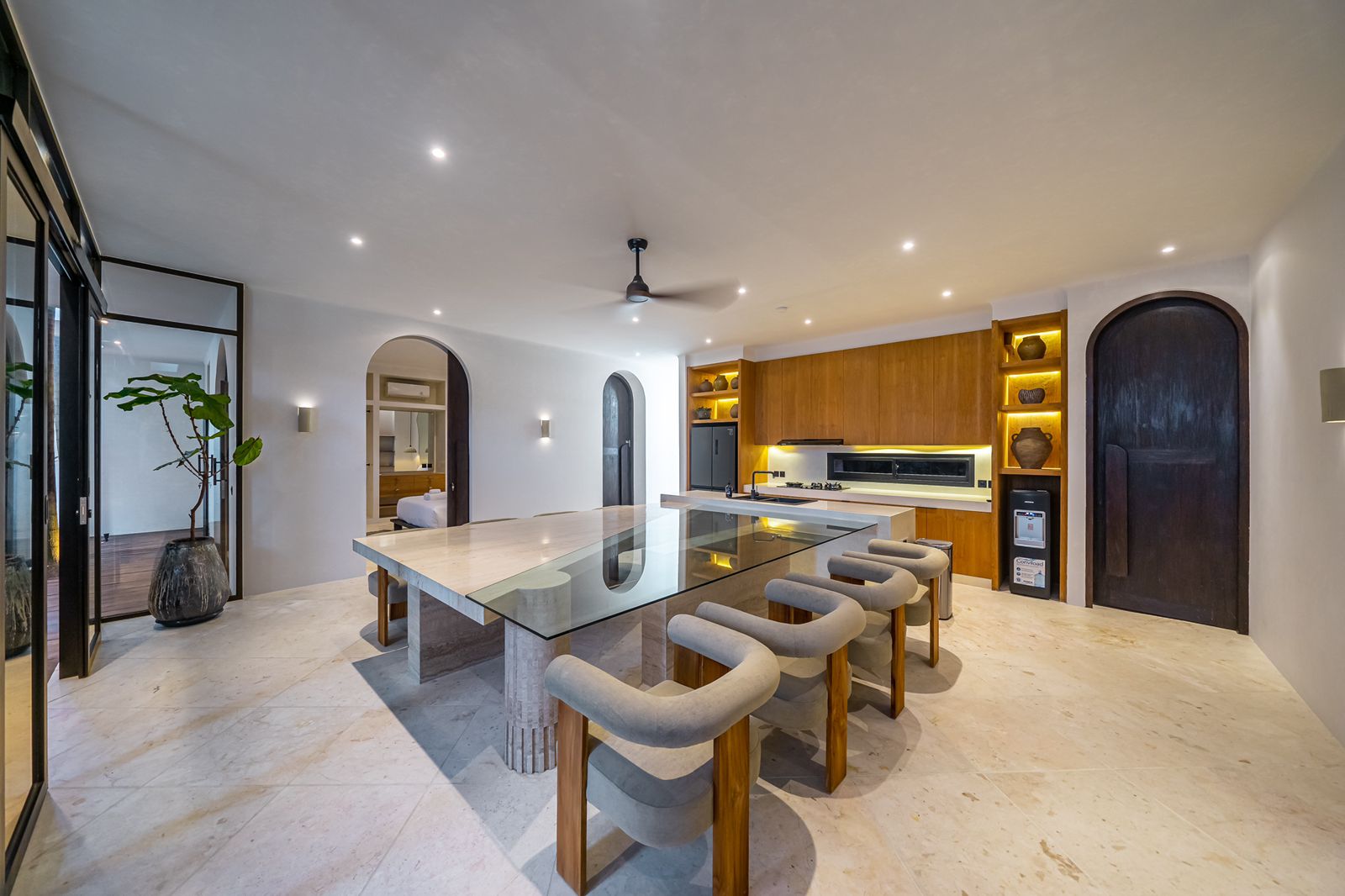 Mediterranean 4+1 Bedroom Villa in Central Berawa — image 12