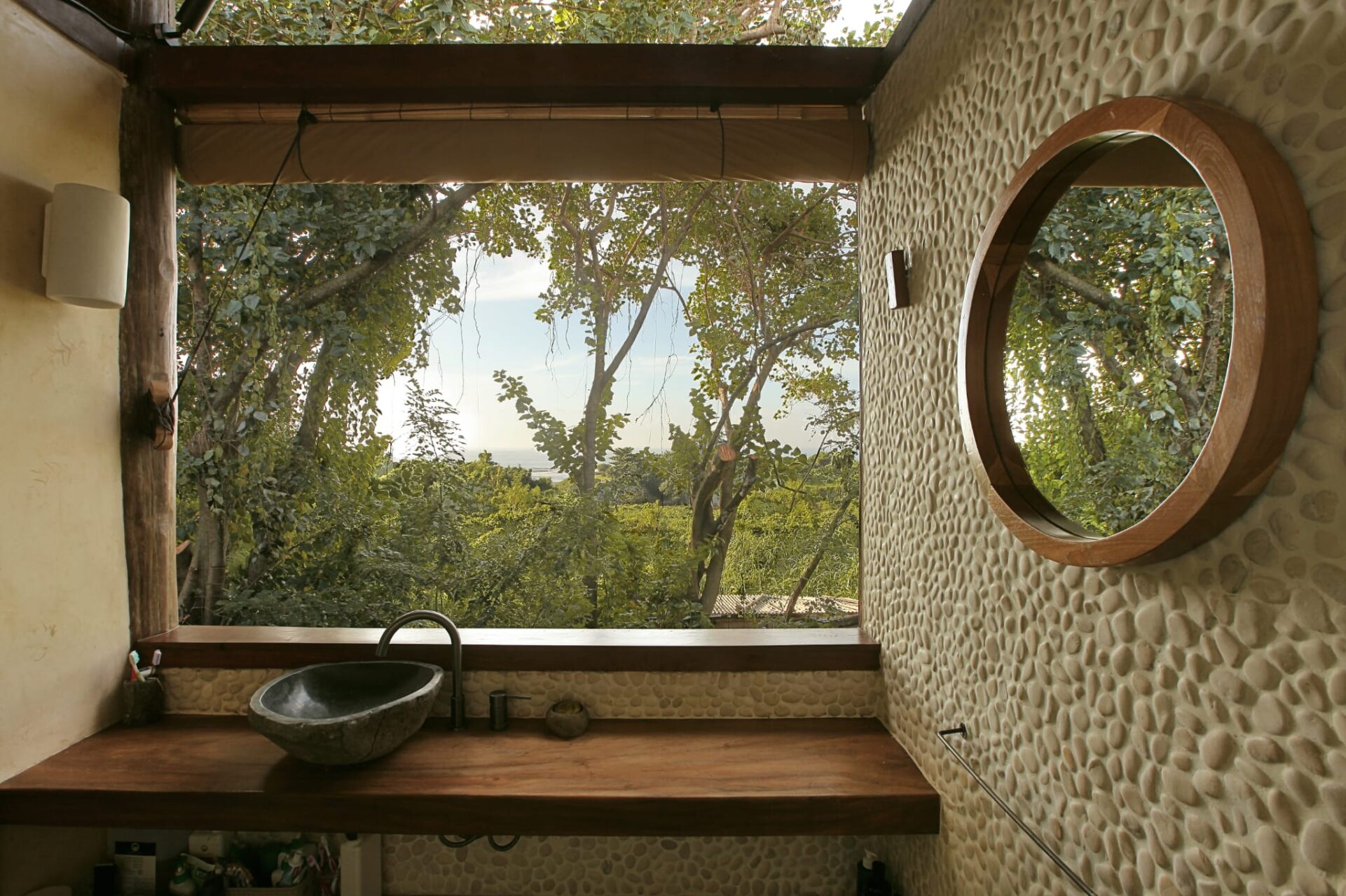 Nature-Integrated 4-Bedroom Tropical Villa for Yearly Rent in Ketewel — image 18