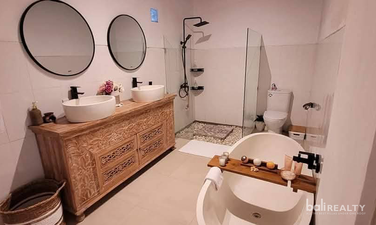 Charming Two-Bedroom Modern Balinese Villa with Tropical Garden for Yearly Rent – Nusa Dua 2976 — image 11
