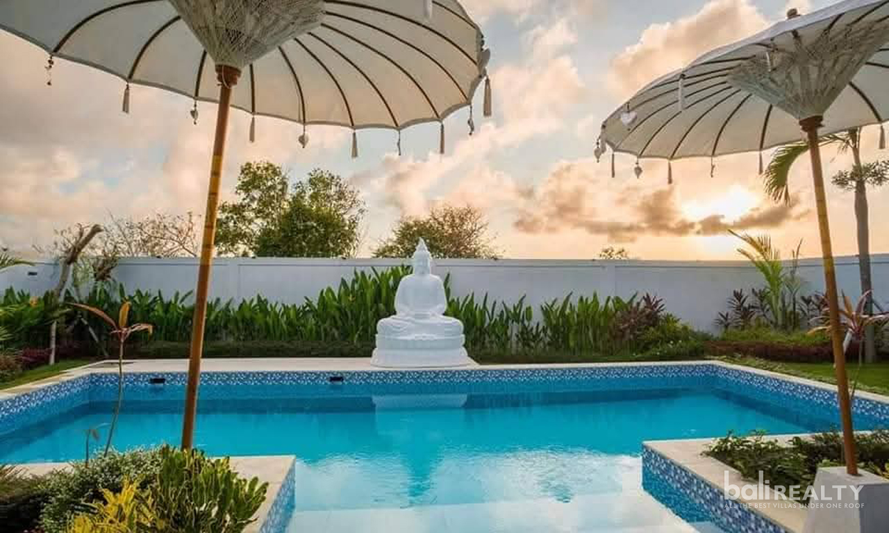 Charming Two-Bedroom Modern Balinese Villa with Tropical Garden for Yearly Rent – Nusa Dua 2976 — image 1