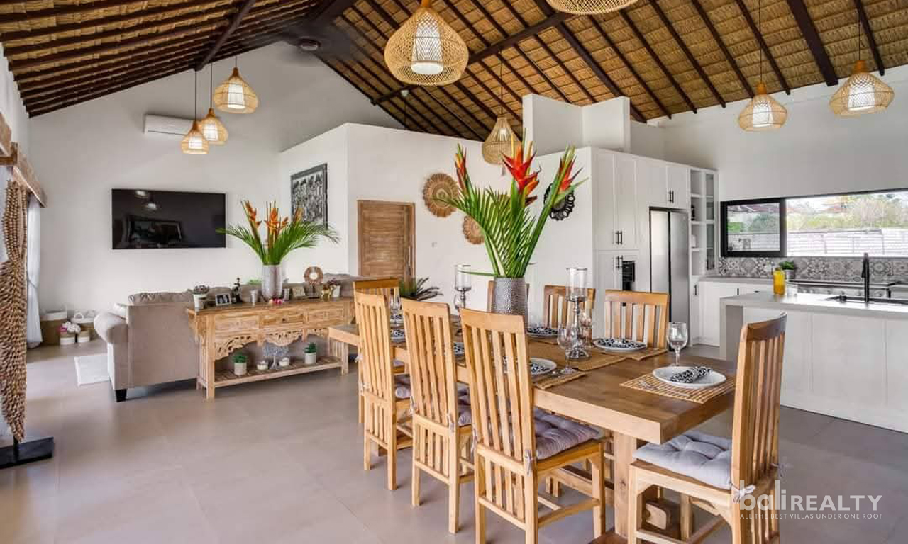 Charming Two-Bedroom Modern Balinese Villa with Tropical Garden for Yearly Rent – Nusa Dua 2976 — image 2