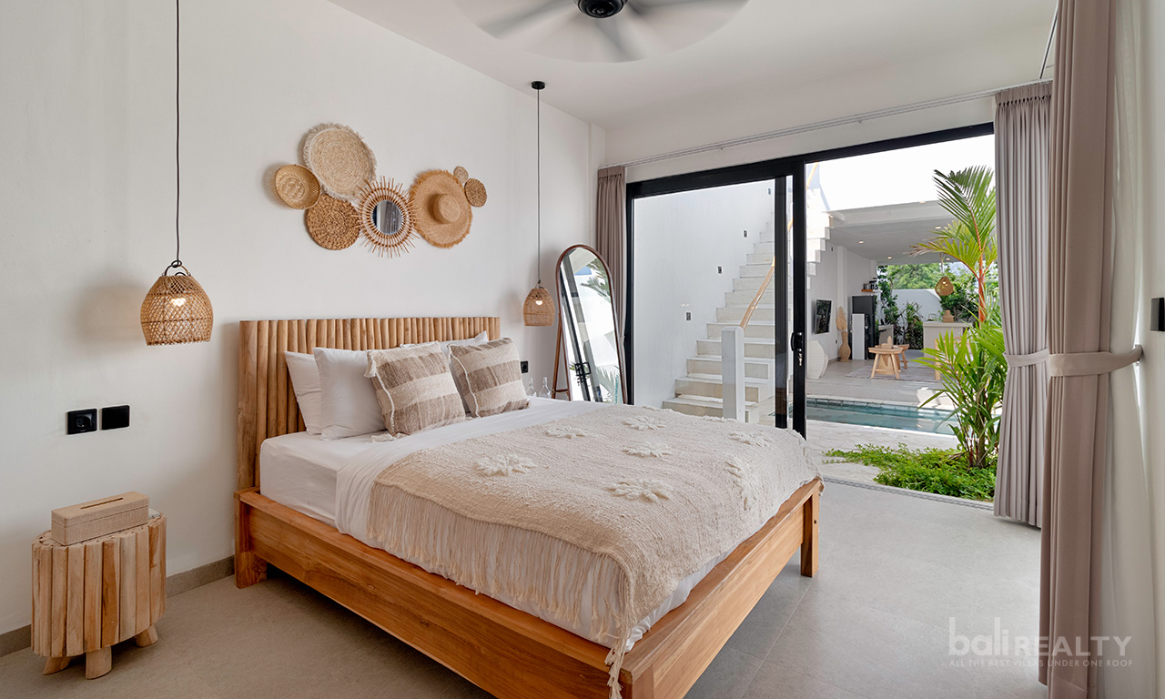 Rustic Two-Bedroom Villa in Tumbak Bayuh, a Short Drive to the Beach — image 9
