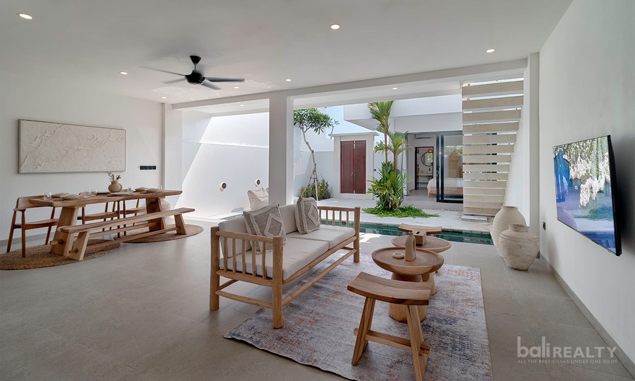 Rustic Two-Bedroom Villa in Tumbak Bayuh, a Short Drive to the Beach — image 4