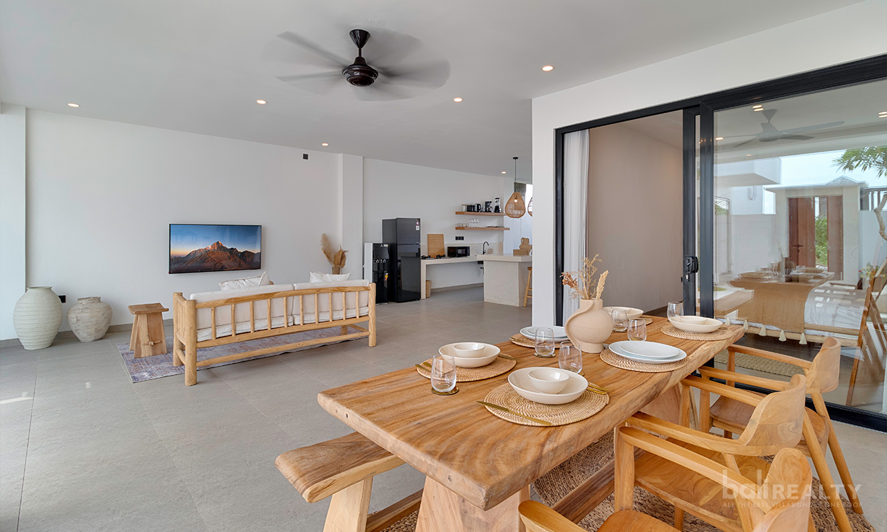 Rustic Two-Bedroom Villa in Tumbak Bayuh, a Short Drive to the Beach — image 5