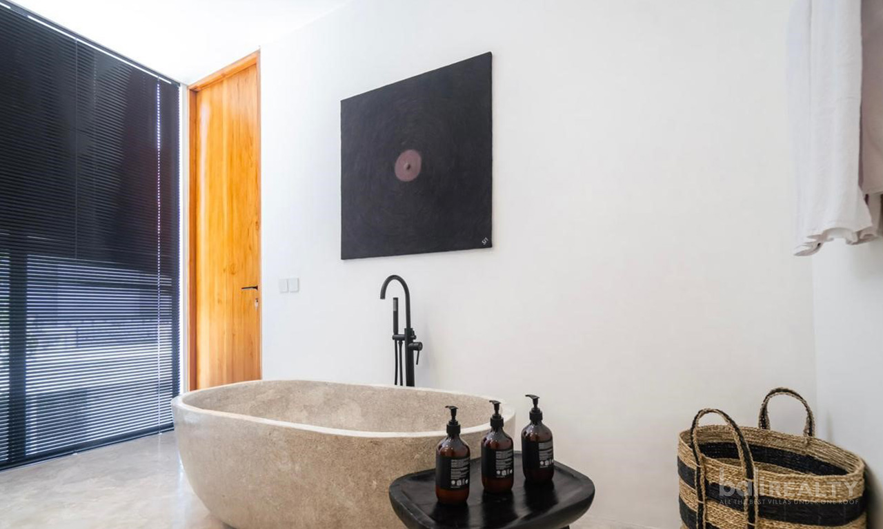 Modern Two-Bedroom Villa with Stunning Rice Field Views in Tumbak Bayuh – Pererenan’s Prime Location – 2640 — image 10