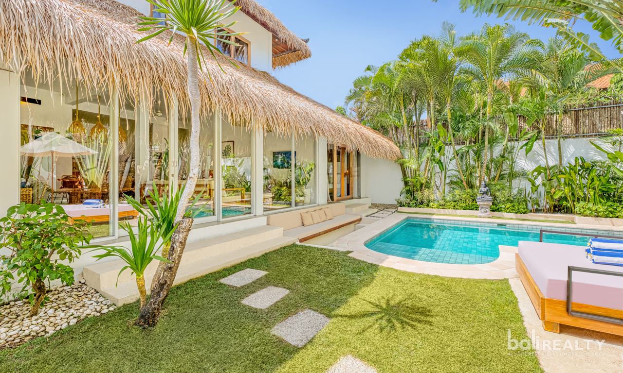Family-Friendly Four-Bedroom Villa for Yearly Rent in Petitenget, Minutes from the Beach — image 2