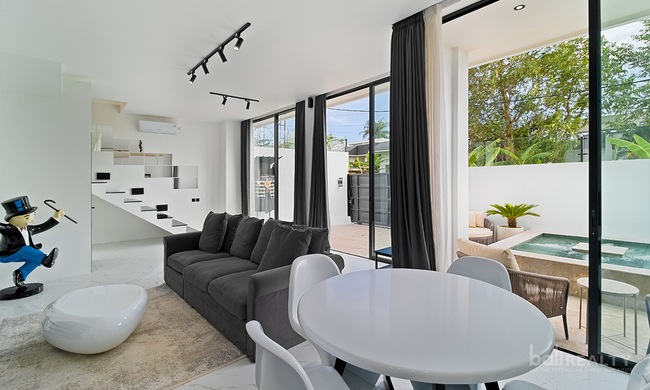 Modern Two-Bedroom Villa with Jacuzzi, 35-Year Lease, Proximity to Pererenan Beach – 2527 — image 3