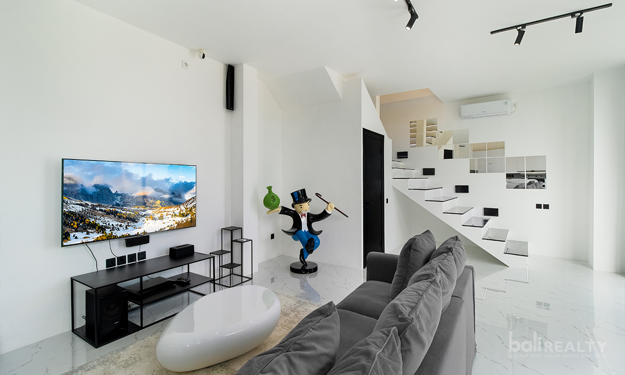 Modern Two-Bedroom Villa with Jacuzzi, 35-Year Lease, Proximity to Pererenan Beach – 2527 — image 4